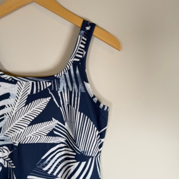 Columbia PFG Freezer III Floral Tropical Sleeveless Stretchy Sporty Mini Dress - Picture 2 of 6